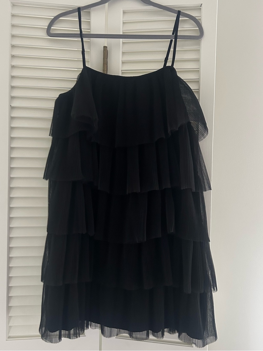 En Saison Black Tiered Pleated Tulle Mini Dress Size Medium Ruffle Party Dress